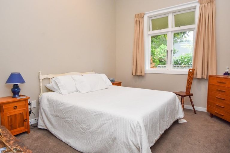 Photo of property in 60 Kuratawhiti Street, Greytown, 5712