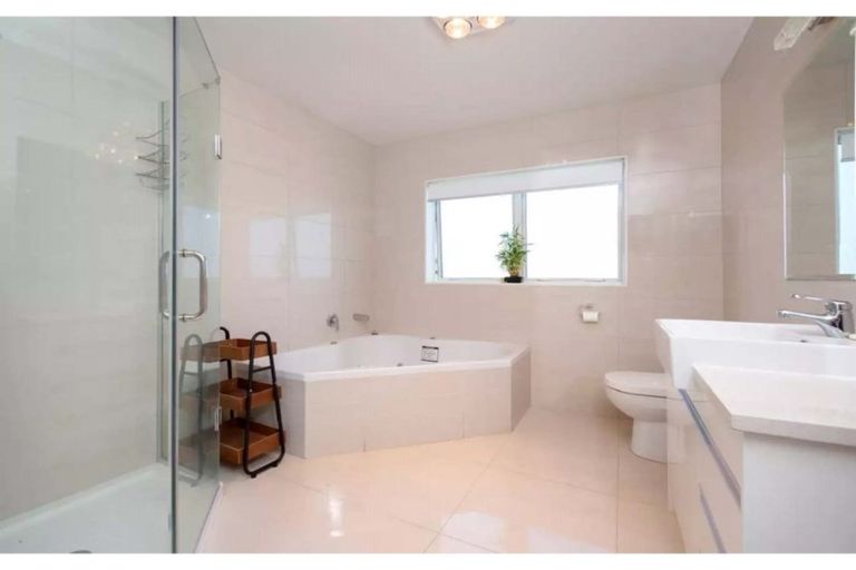 Photo of property in 24 Castlederg Drive, Flat Bush, Auckland, 2019