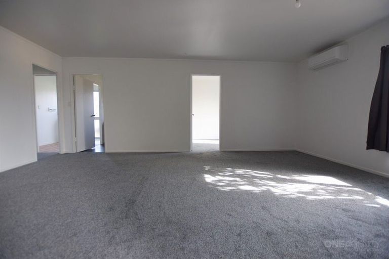 Photo of property in 46 Hindmarsh Street, Henderson, Auckland, 0612