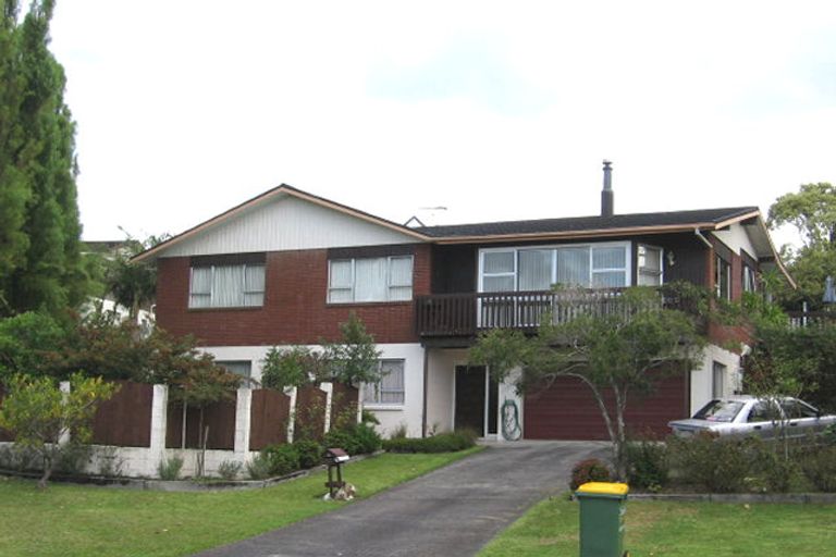 Photo of property in 12 Forsythe Place, Massey, Auckland, 0614