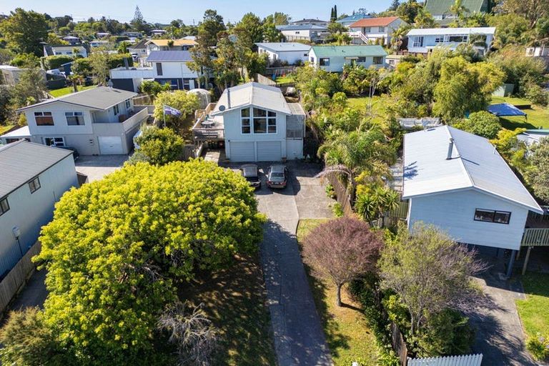 Photo of property in 58 Brian Crescent, Stanmore Bay, Whangaparaoa, 0932