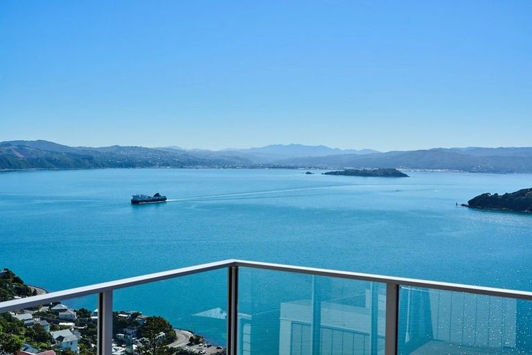 Photo of property in 5/25 Thane Road, Roseneath, Wellington, 6011