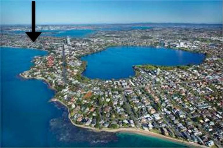 Photo of property in 2/11 Sanders Avenue, Takapuna, Auckland, 0622