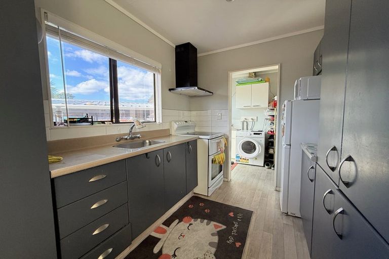 Photo of property in 2/18 Aurea Avenue, Pakuranga, Auckland, 2010