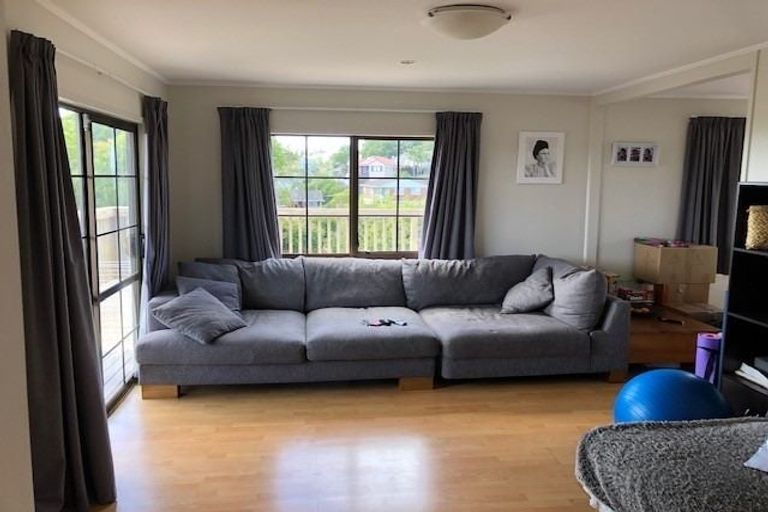 Photo of property in 463 Don Buck Road, Massey, Auckland, 0614