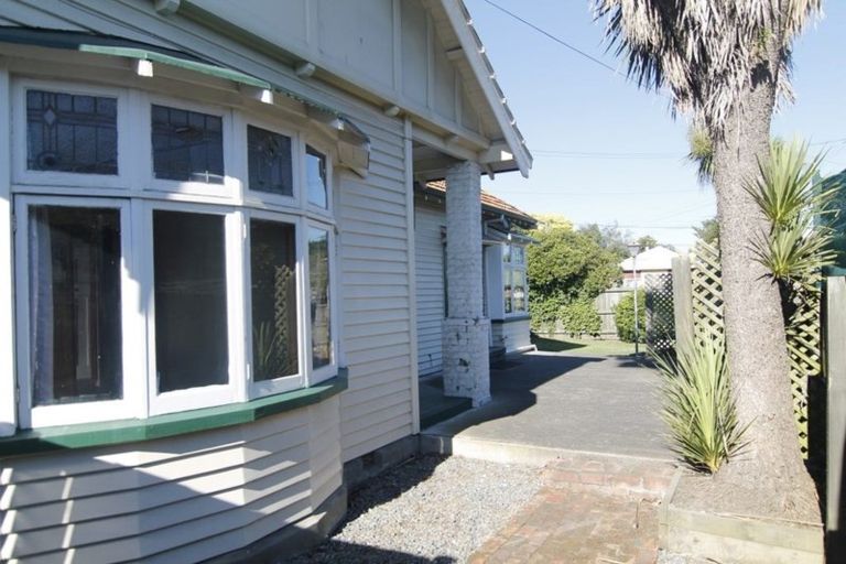 Photo of property in 38 Cleveland Street, Edgeware, Christchurch, 8013