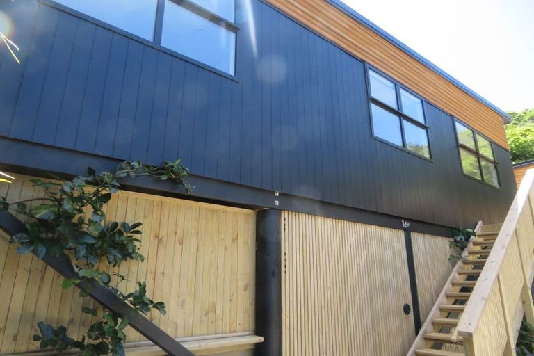 Photo of property in 16 Appleton Place, Karori, Wellington, 6012