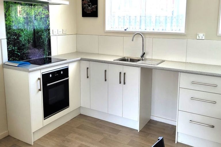 Photo of property in 36 Sylvan Avenue, Waikanae, 5036