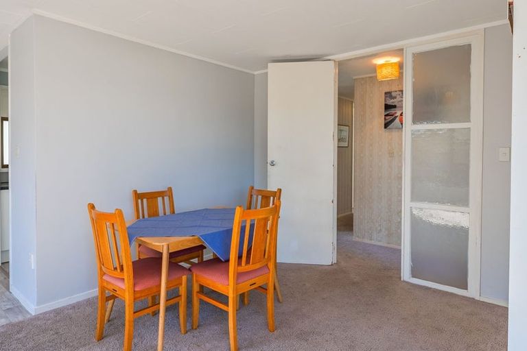 Photo of property in 8 Andrew Street, Waikanae, 5036
