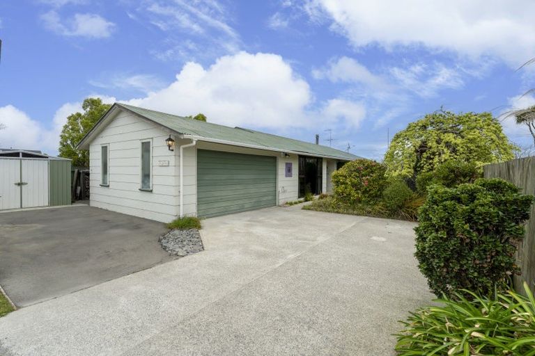 Photo of property in 25 Featherstone Avenue, Kairaki, 7630