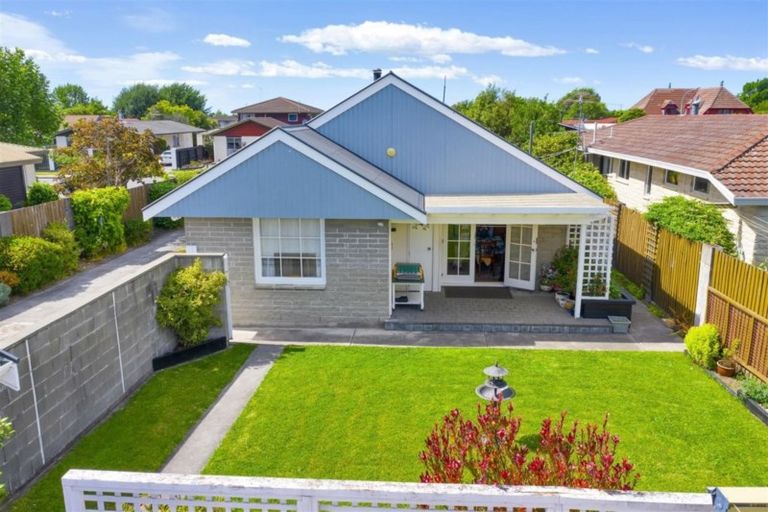 Photo of property in 18 Parkhouse Drive, Rangiora, 7400