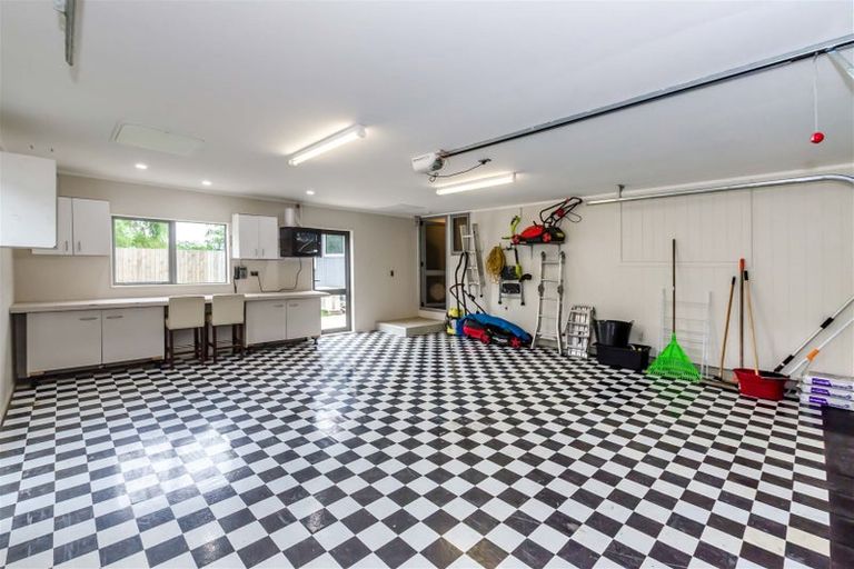 Photo of property in 10 Matuhi Street, Waikanae, 5036