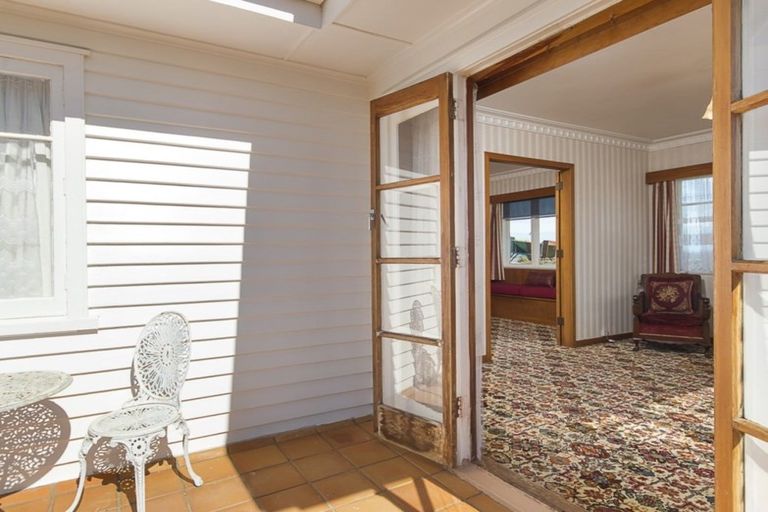 Photo of property in 64 Blake Road, Pukekohe, 2120