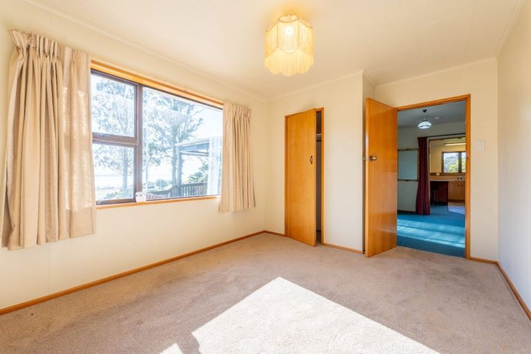 Photo of property in 16 Coronation Street, Moeraki, Palmerston, 9482