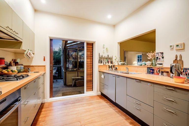 Photo of property in 16 Walter Road, Lowry Bay, Lower Hutt, 5013