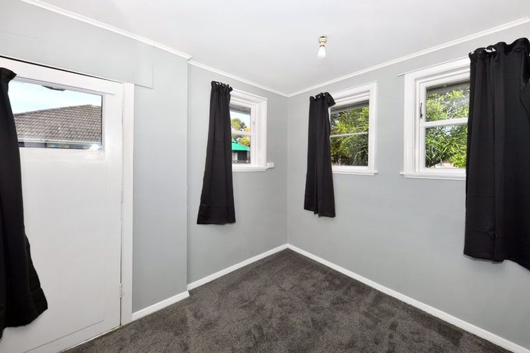 Photo of property in 34 Attlee Crescent, Bryndwr, Christchurch, 8053