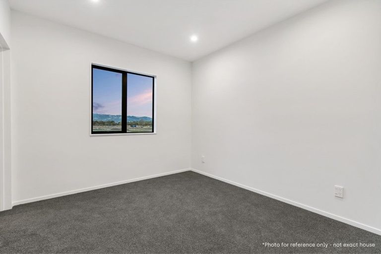 Photo of property in 24a Waka Ama Road, Karaka, 2113