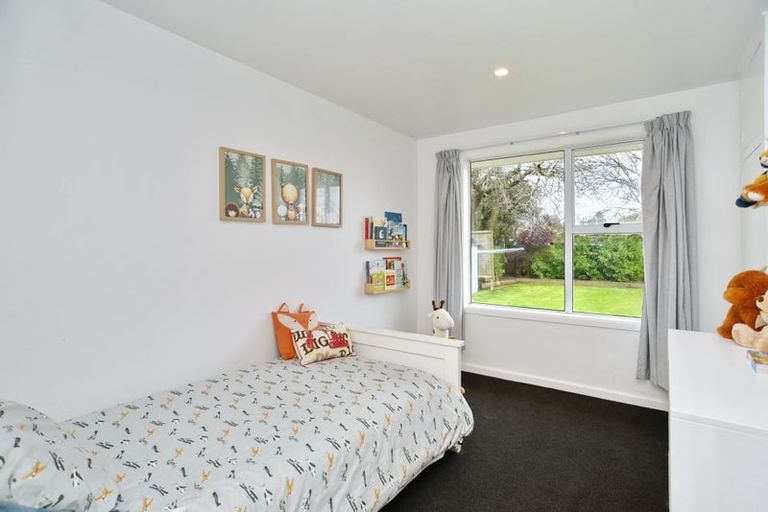 Photo of property in 54 Oriana Crescent, Hornby, Christchurch, 8042