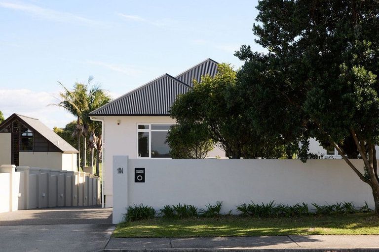 Photo of property in 184 Oceanbeach Road, Mount Maunganui, 3116