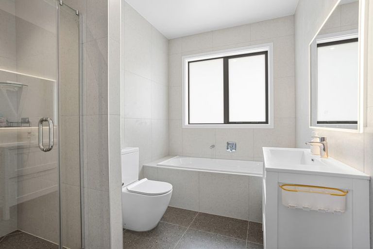 Photo of property in 11 Pacific Heights Road, Orewa, 0931