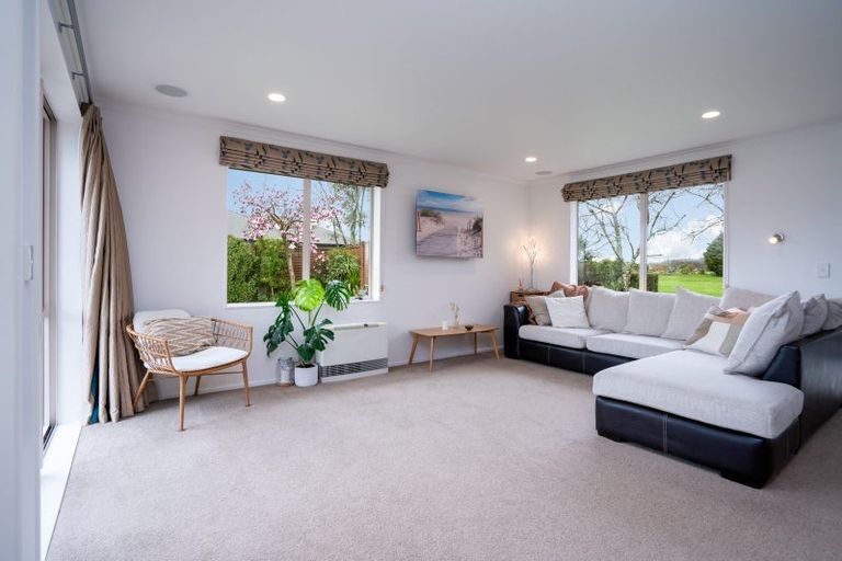 Photo of property in 26a Madison Street, Cambridge, 3434