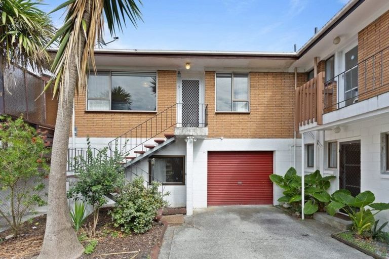 Photo of property in 3/6 Miro Street, New Lynn, Auckland, 0600