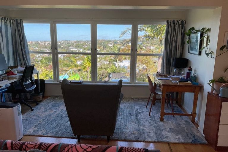 Photo of property in 13 Jellicoe Road, Murrays Bay, Auckland, 0630