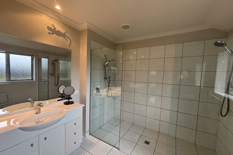 Photo of property in 7 Goldie Place, Rolleston, 7614