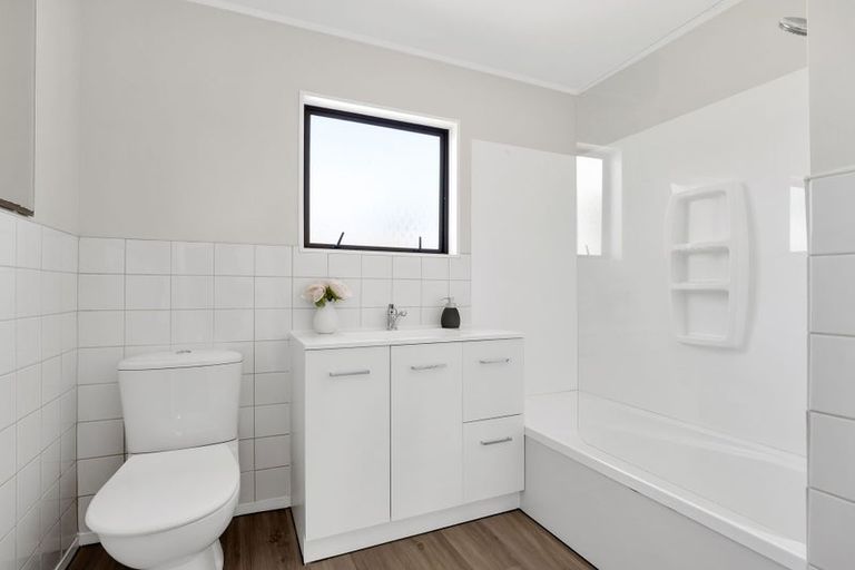 Photo of property in 2/9 Porchester Road, Papakura, 2110