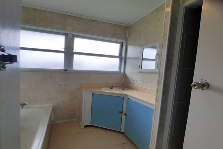 Photo of property in 33 Sunnypark Avenue, Rosehill, Papakura, 2113