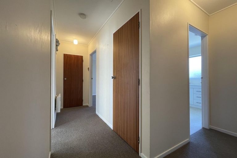 Photo of property in 11a Cook Street, Karori, Wellington, 6012