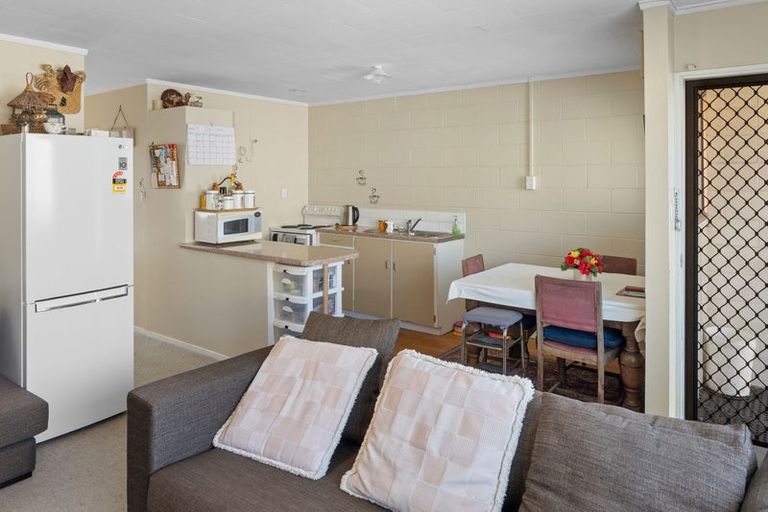 Photo of property in 1/4 Mckenzie Street, Levin, 5510