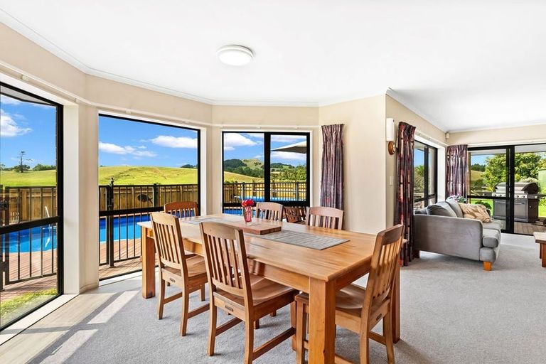 Photo of property in 1049 Pipiwai Road, Ruatangata West, Whangarei, 0176