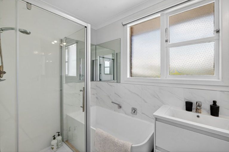 Photo of property in 2 Fern Way, Brookfield, Tauranga, 3110