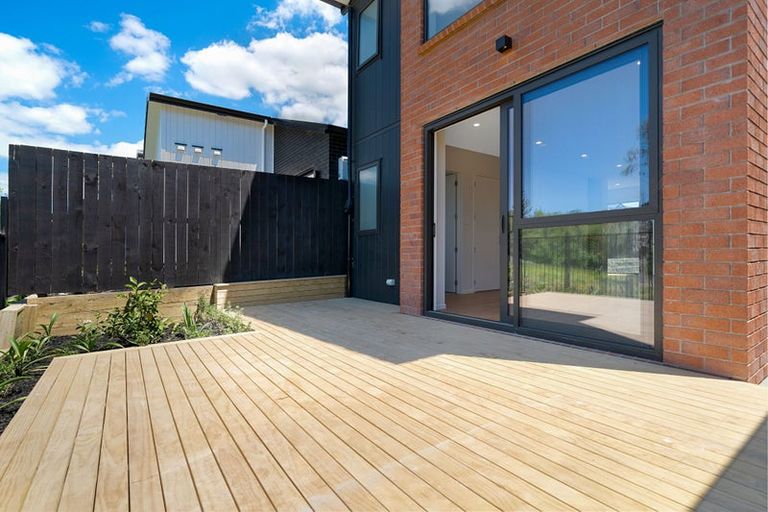 Photo of property in 23 Puhikawa Street, Massey, 0614