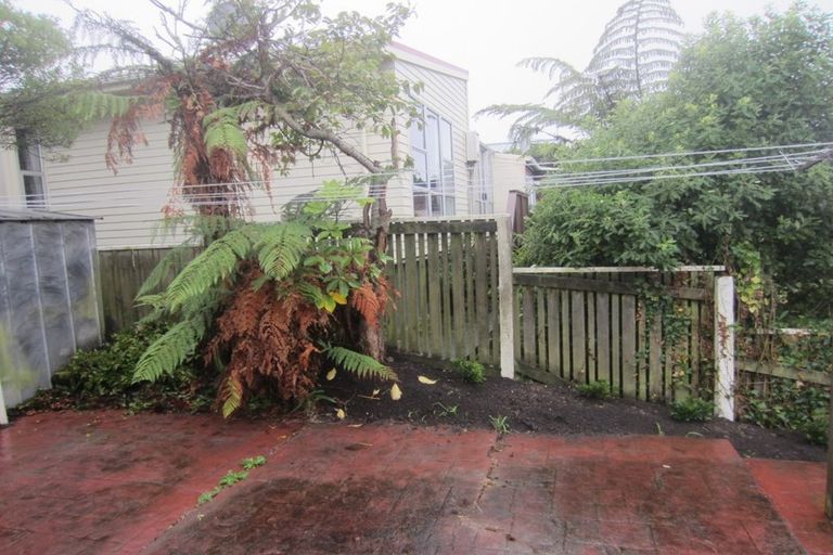 Photo of property in 37 Cambrian Street, Churton Park, Wellington, 6037