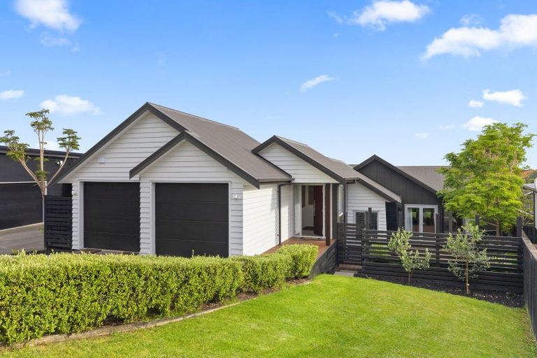 Photo of property in 11 Knoll Rise, Pukekohe, 2120