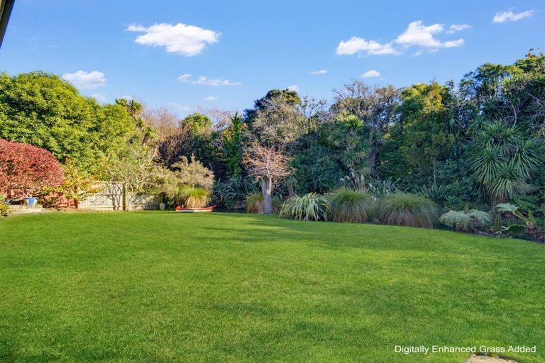 Photo of property in 96a Warren Crescent, Hillmorton, Christchurch, 8025
