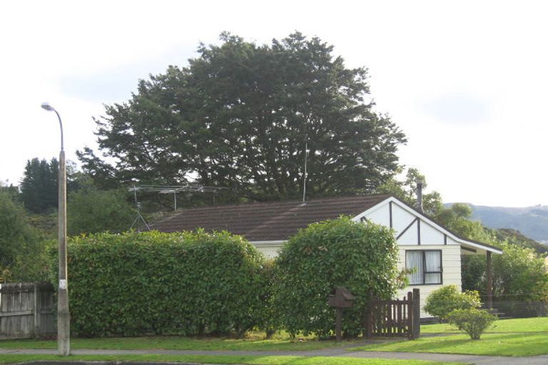 Photo of property in 20 Oaklands Grove, Clouston Park, Upper Hutt, 5018