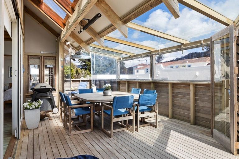 Photo of property in 5 Marine Parade, Orewa, 0931