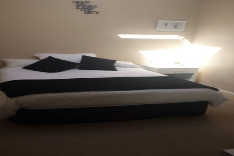 Photo of property in 17u8 Adelaide Road, Mount Cook, Wellington, 6021