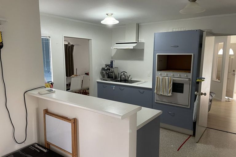 Photo of property in 6 Penlington Place, Karori, Wellington, 6012