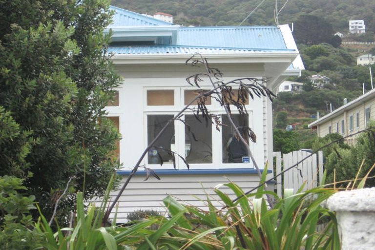 Photo of property in 196 Onepu Road, Lyall Bay, Wellington, 6022
