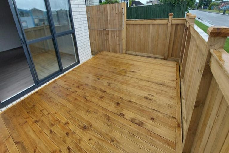 Photo of property in 708a Te Atatu Road, Te Atatu Peninsula, Auckland, 0610