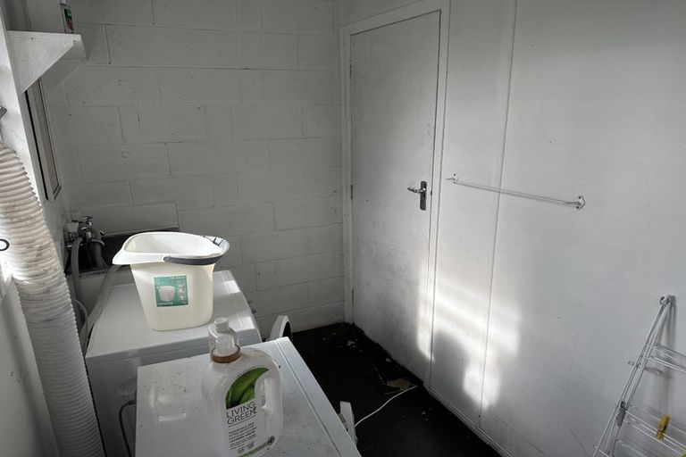 Photo of property in 663 Te Atatu Road, Te Atatu Peninsula, Auckland, 0610