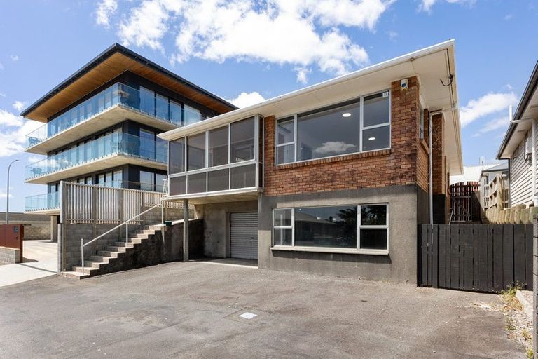 Photo of property in 148 Molesworth Street, New Plymouth, 4312