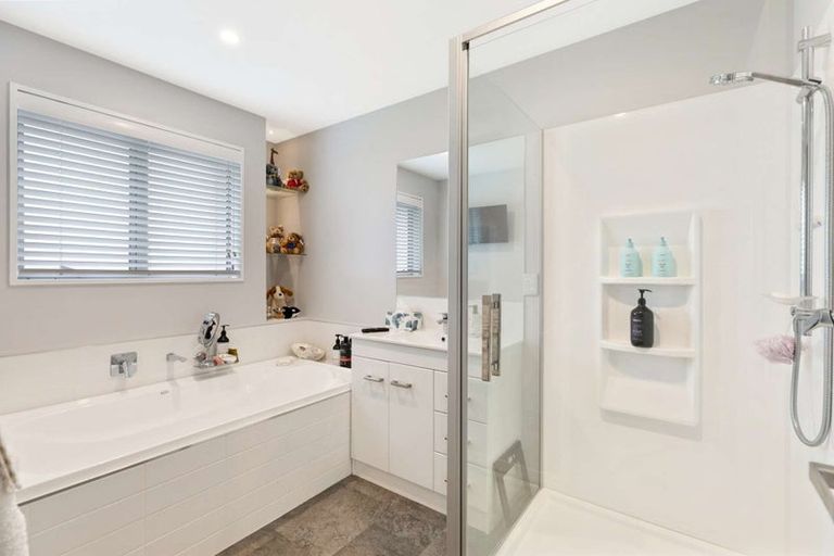 Photo of property in 5 Denton Street, Amberley, 7410