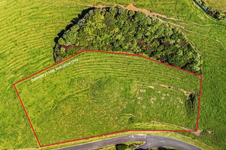 Photo of property in 19 Washer Road, Omata, New Plymouth, 4374