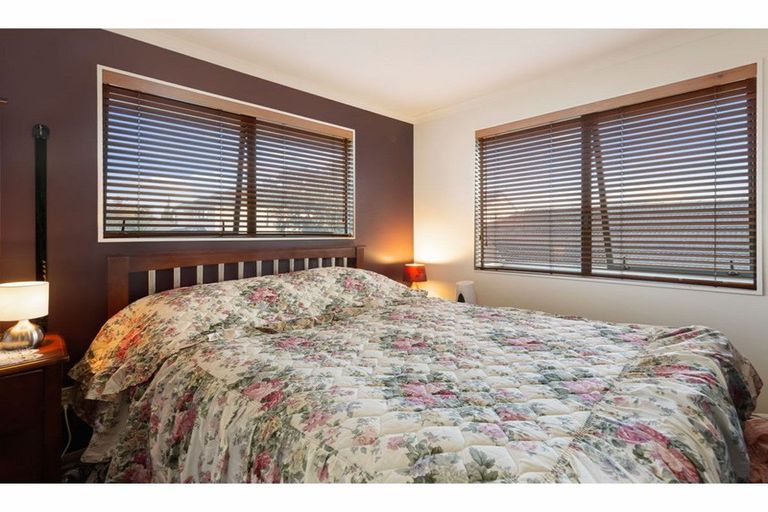 Photo of property in 2/127 Coronation Road, Papatoetoe, Auckland, 2025