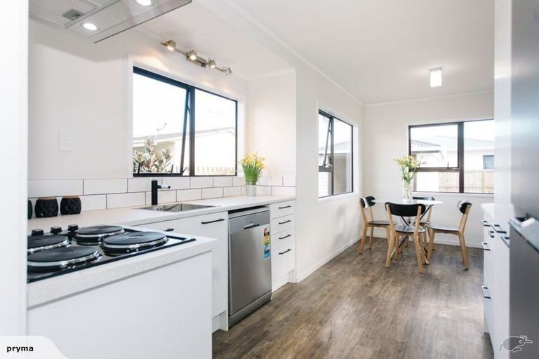 Photo of property in 2/256 Porchester Road, Takanini, 2112